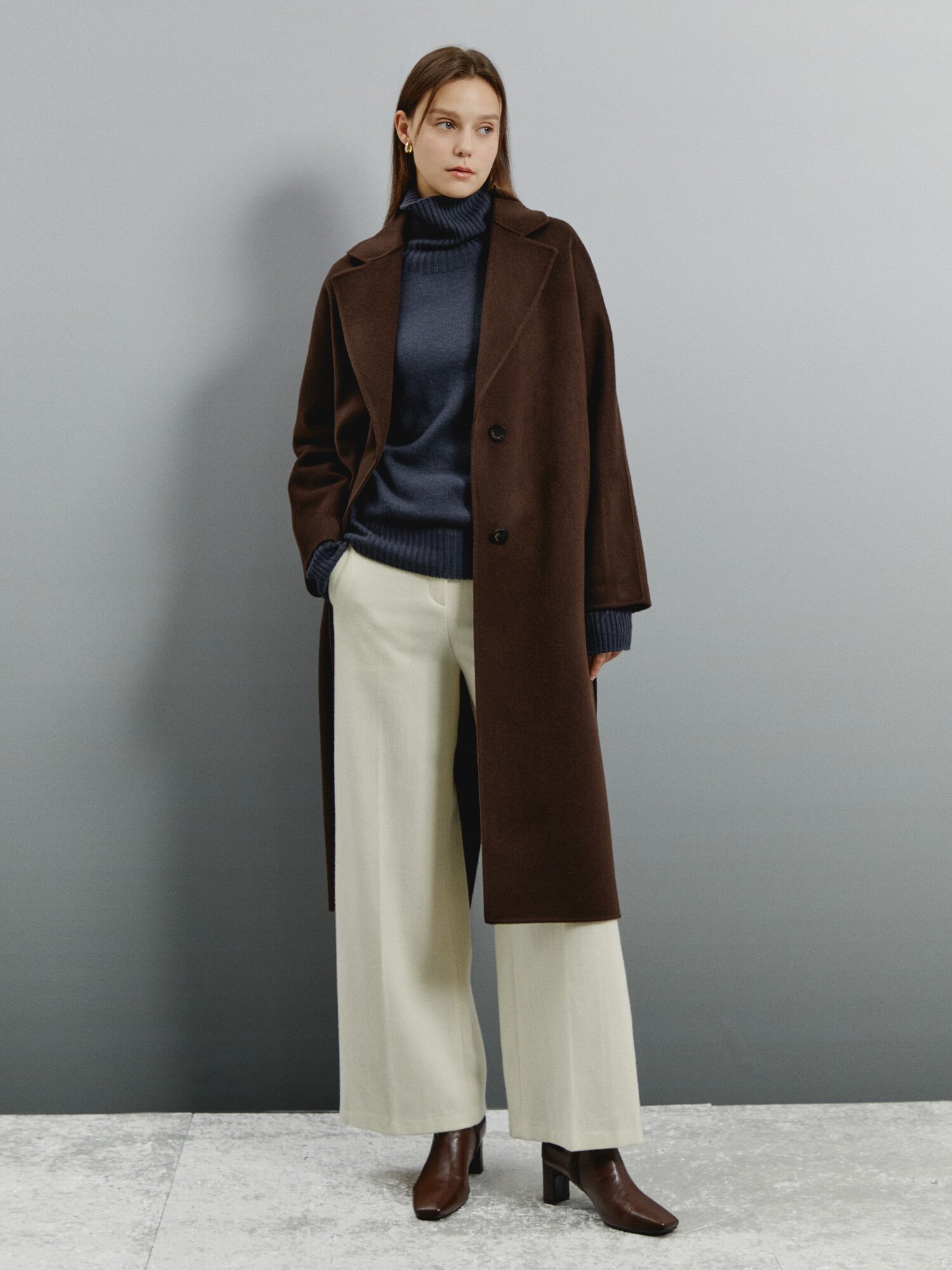 엘보 디테일 하이넥 울 풀오버 (DARK GREY)