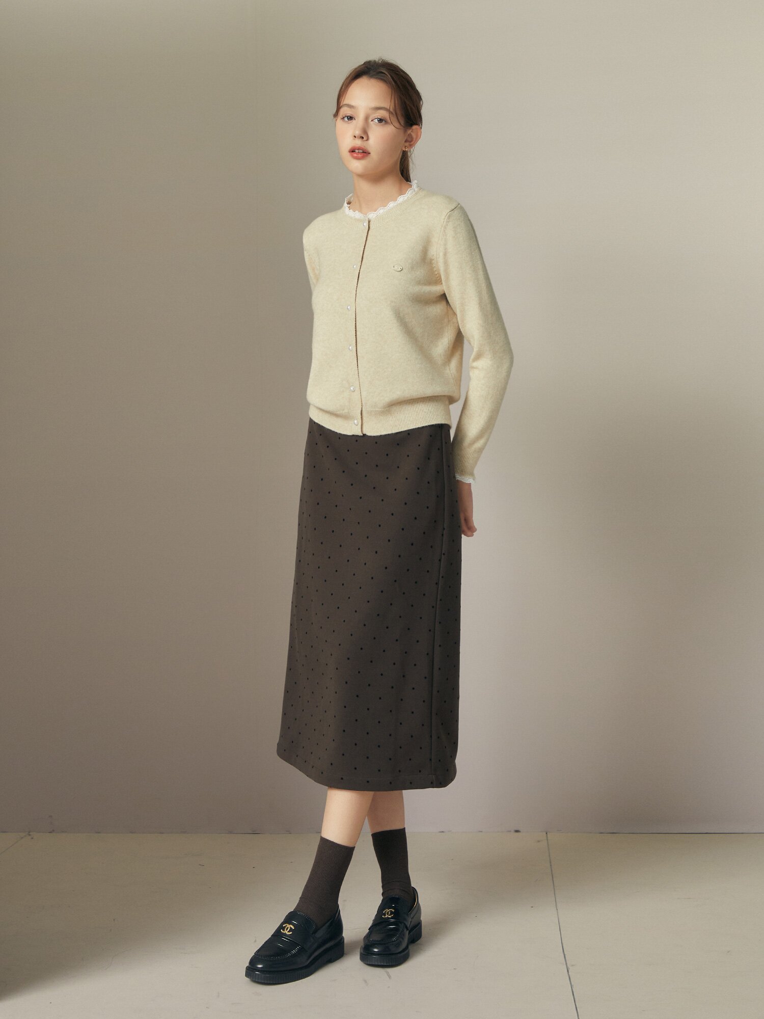 도트 패턴 투 턱 A라인 스커트 (BROWN)