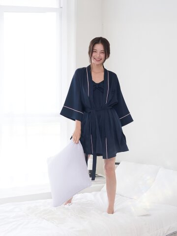 room no. 607 Felisy robe -navy
