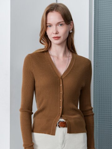 [케이미에르] 리브 V넥 슬림핏 가디건