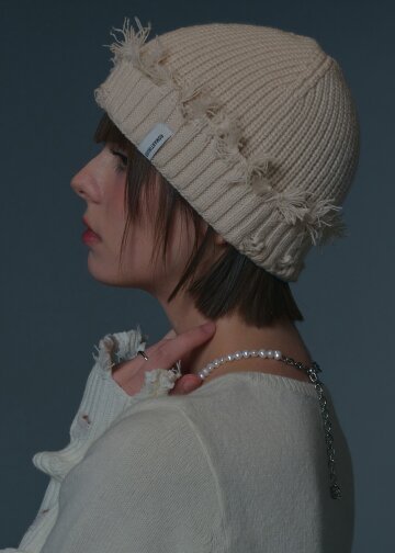 Flutter Short Beanie (Ivory)