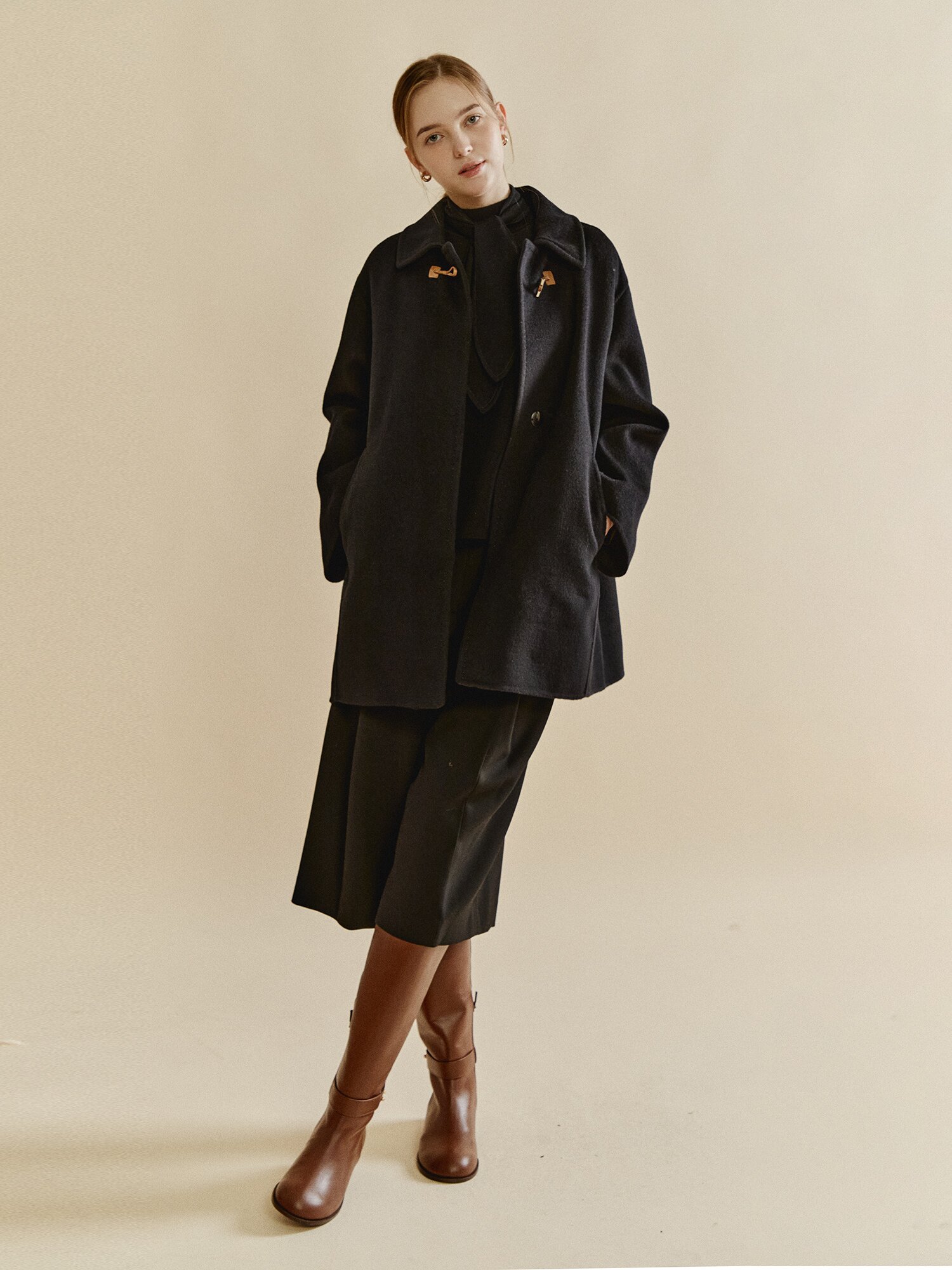 소프트 토글 미니멀 코트 (BLACK)