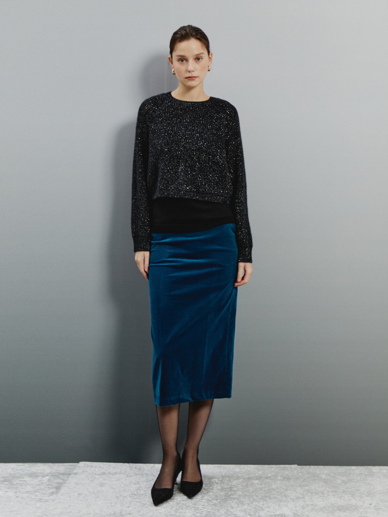 라이트 골드 버튼 니트 (BLACK)