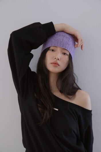 Melting one shoulder sweat shirts_Brown