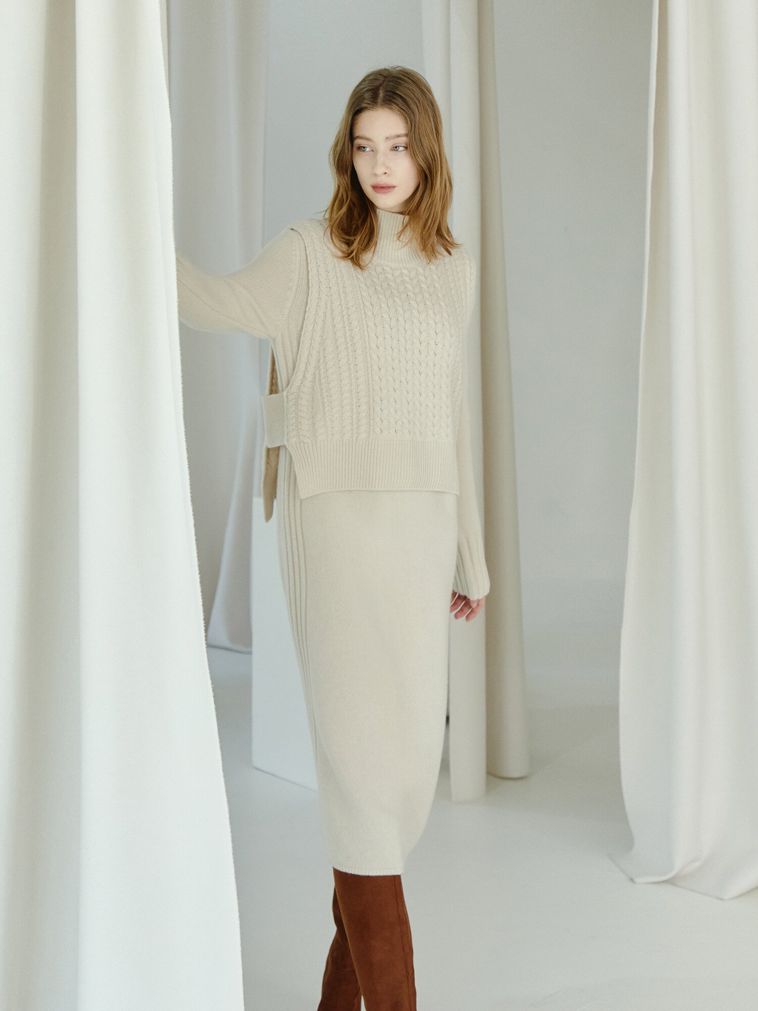 울 케이블 베스트 레이어드 니트 원피스 (LIGHT BEIGE)