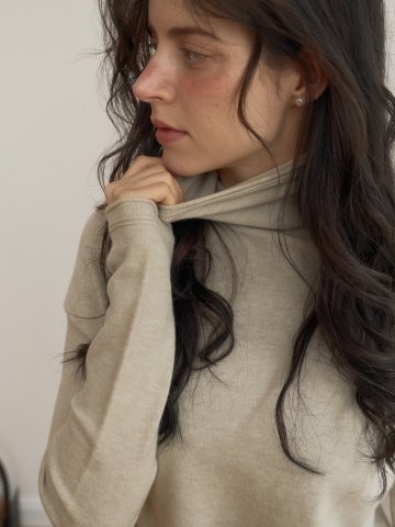 [메종르하르] [1+1 기획특가] 솔티 터틀넥 니트 4color