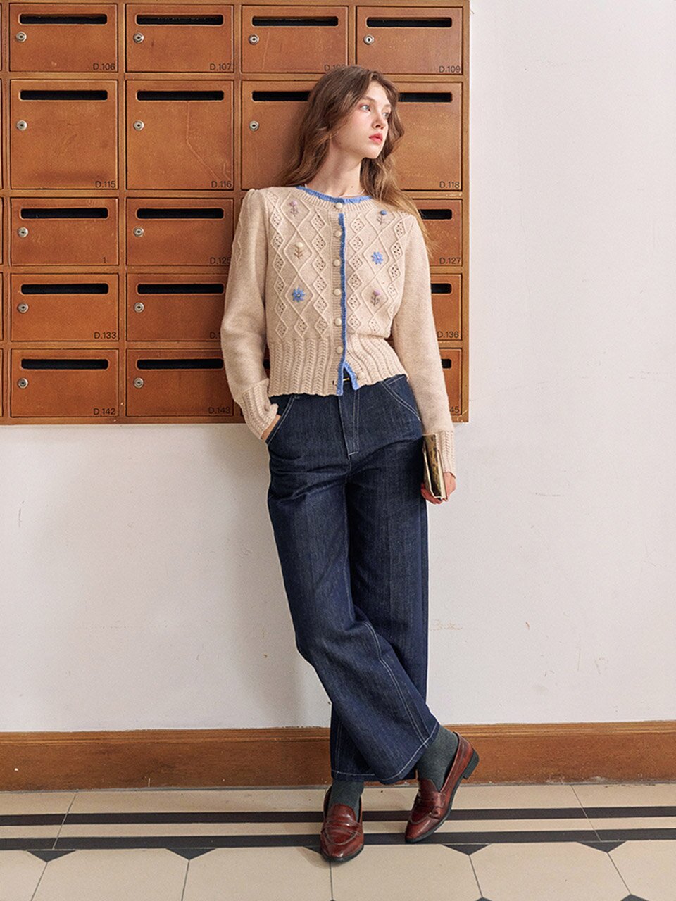 SR_Washed high-waisted jeans