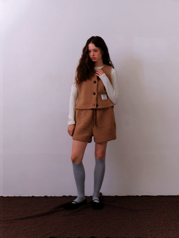 Rosie Cozy Teddy Shorts – Soft Beige