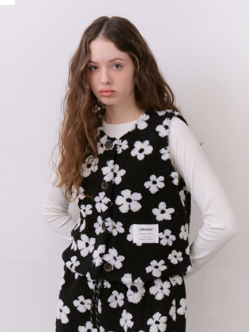 Rosie Cozy Teddy Vest – Midnight Blossom