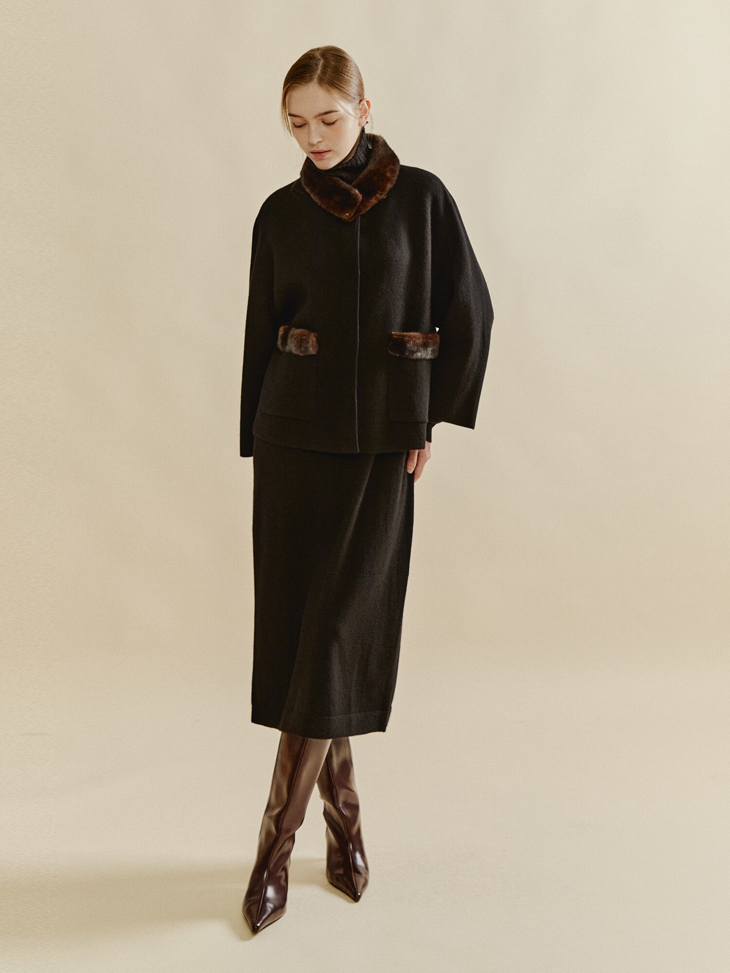 프레스티지 미니멀 퍼 가디건 (BLACK)