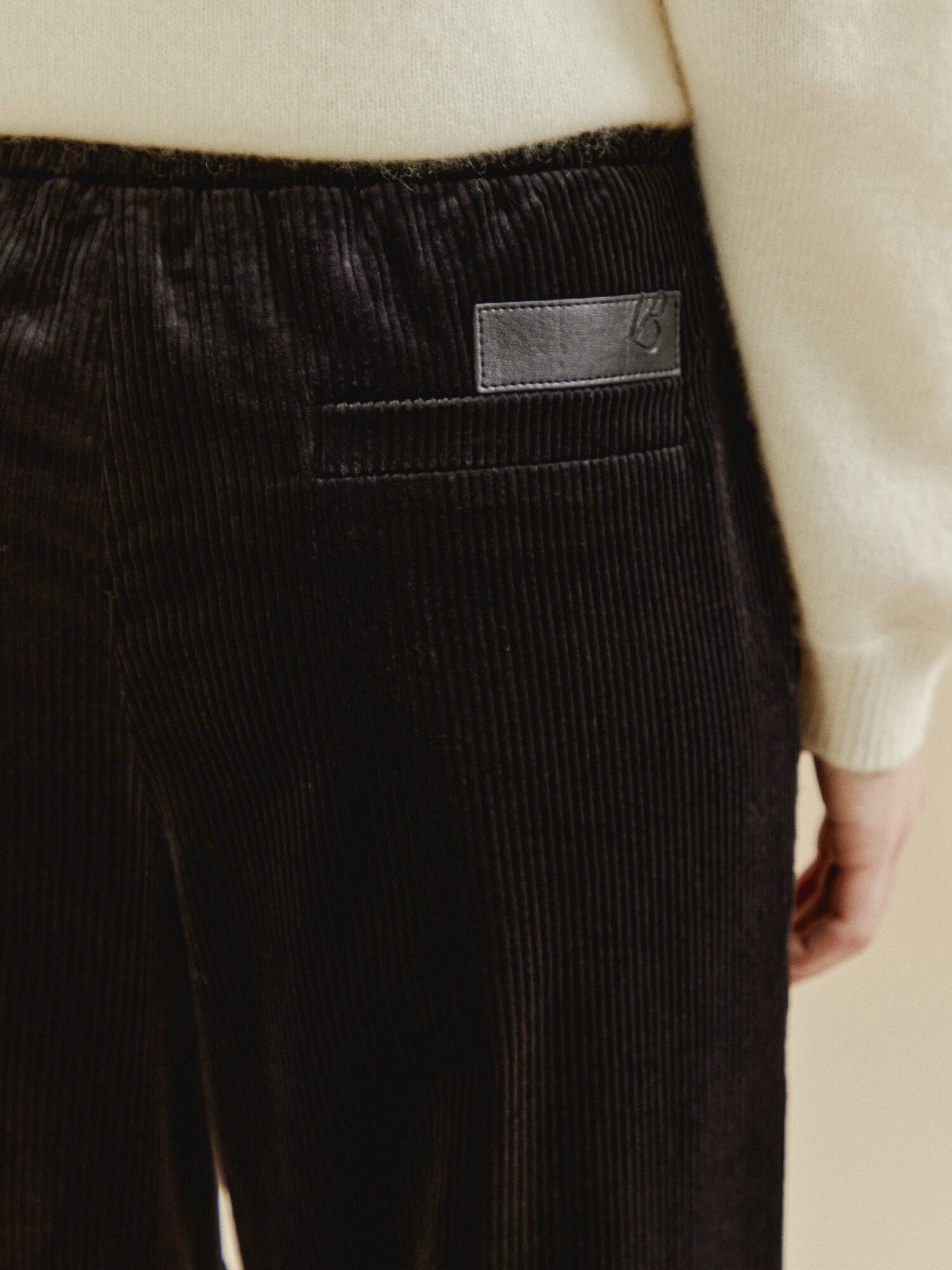 리파인드 코듀로이 컴포트 팬츠 (BLACK)