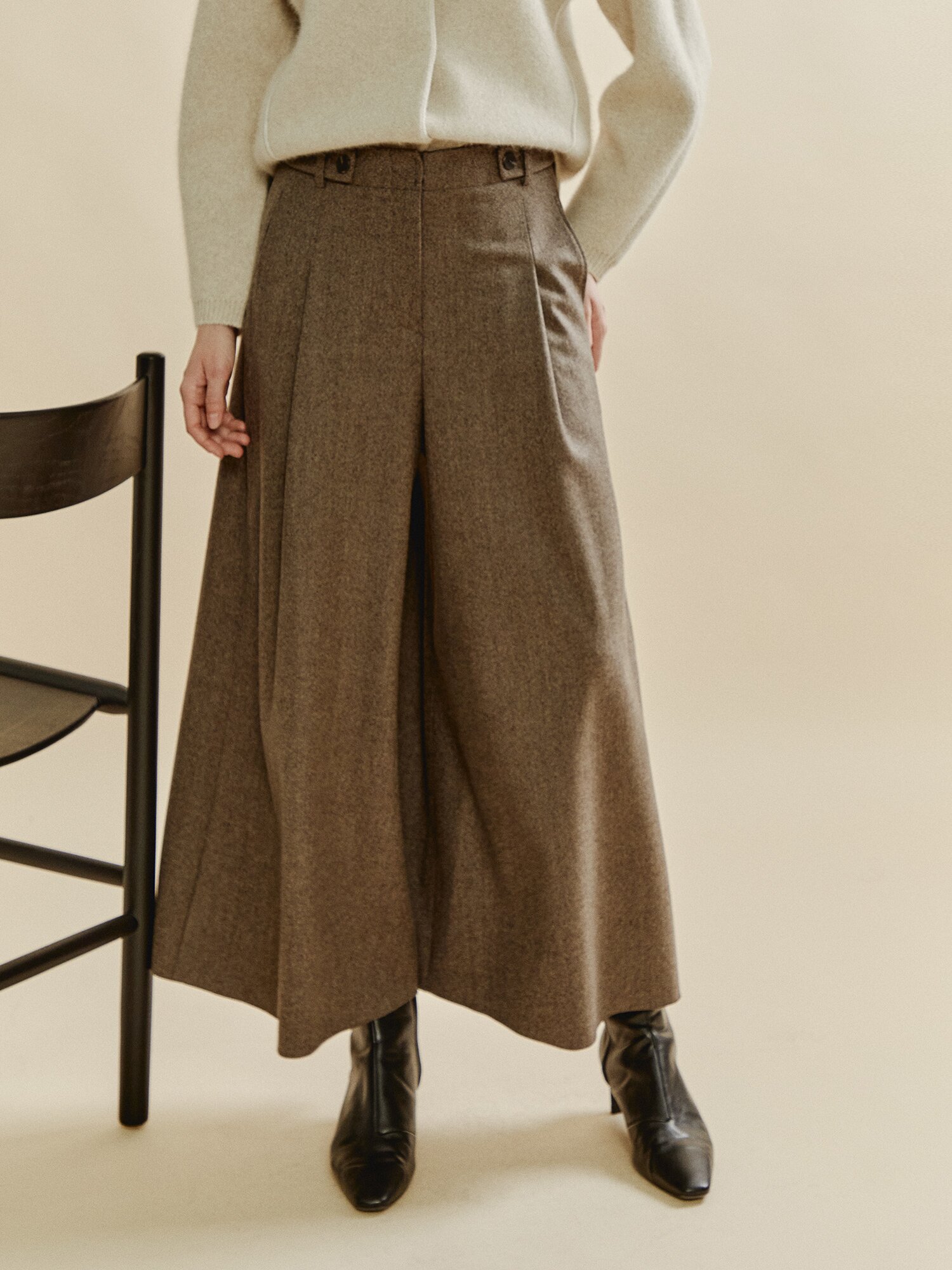 소프트 멜톤 인버티드 플리츠 팬츠 (MELANGE BROWN)