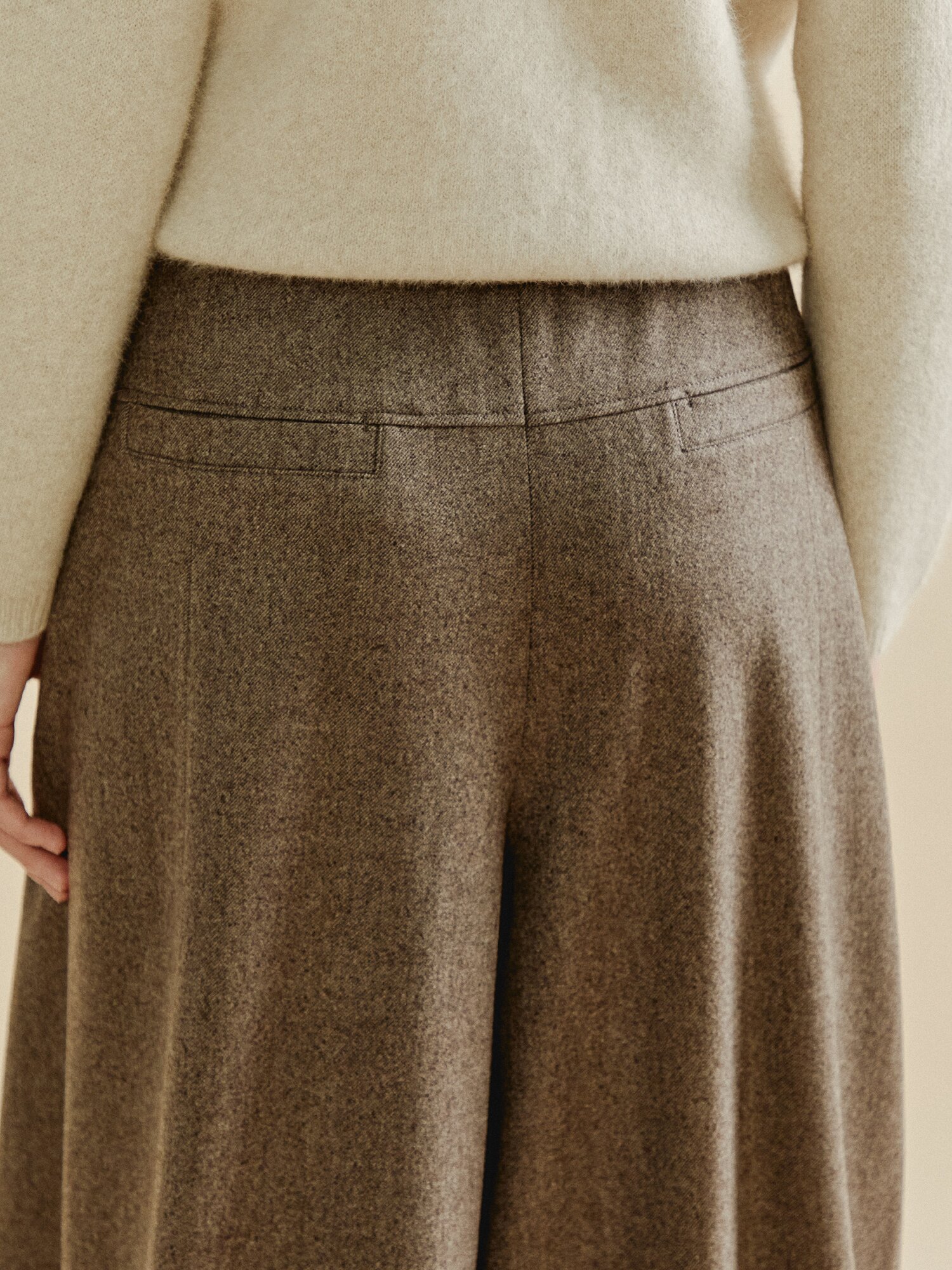 소프트 멜톤 인버티드 플리츠 팬츠 (MELANGE BROWN)