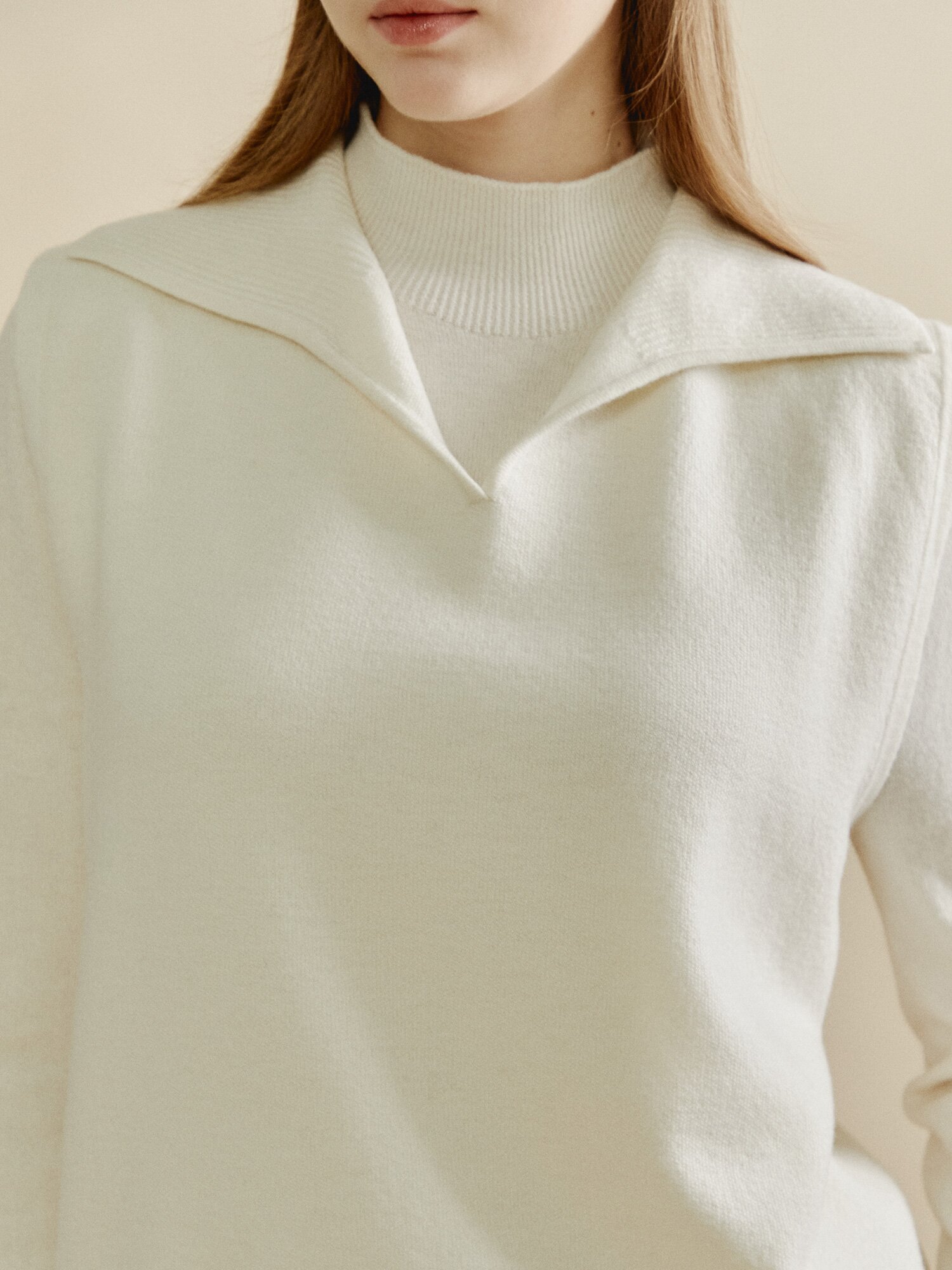 에센셜 하프넥 레이어 니트 (IVORY)