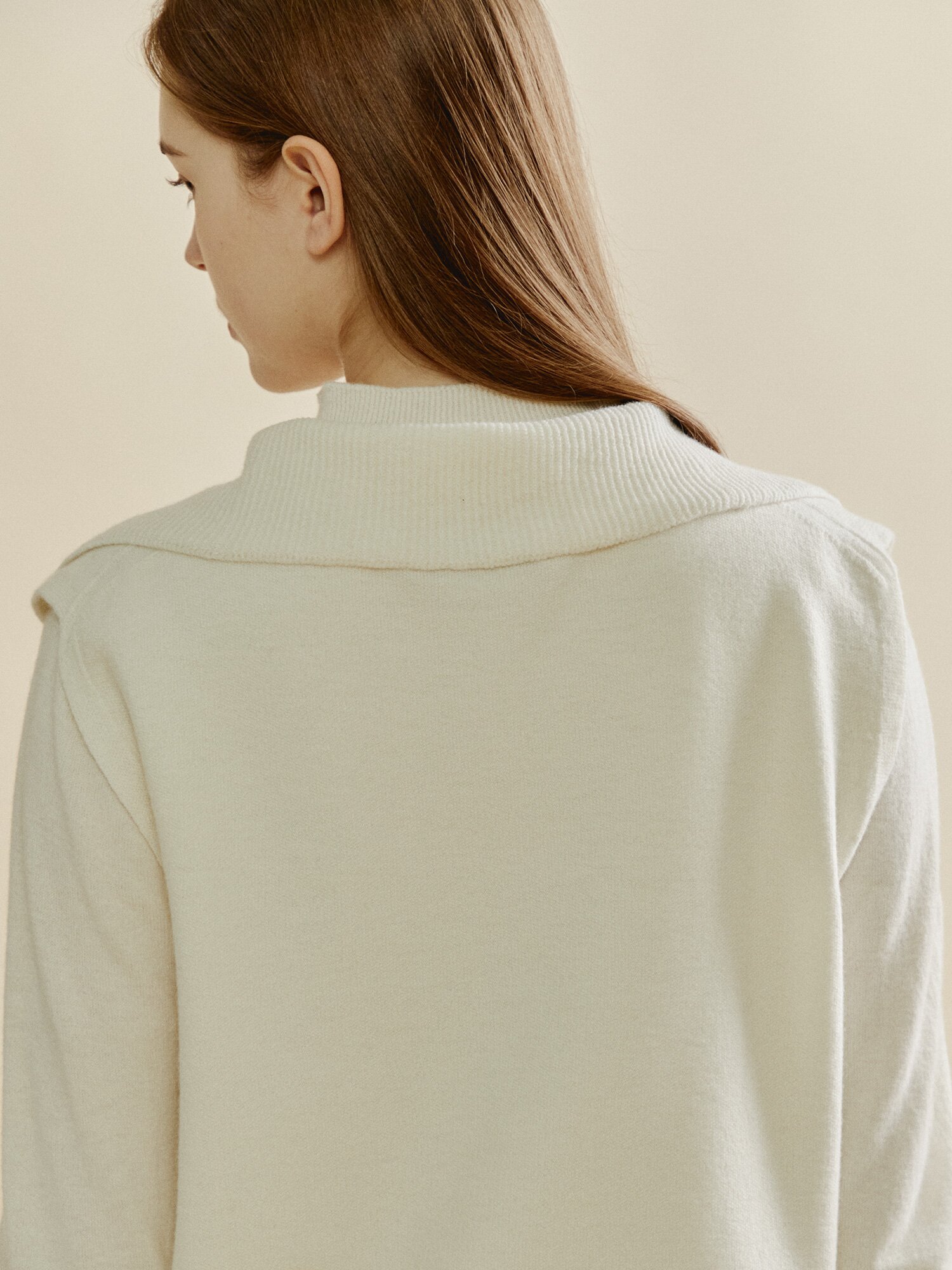 에센셜 하프넥 레이어 니트 (IVORY)