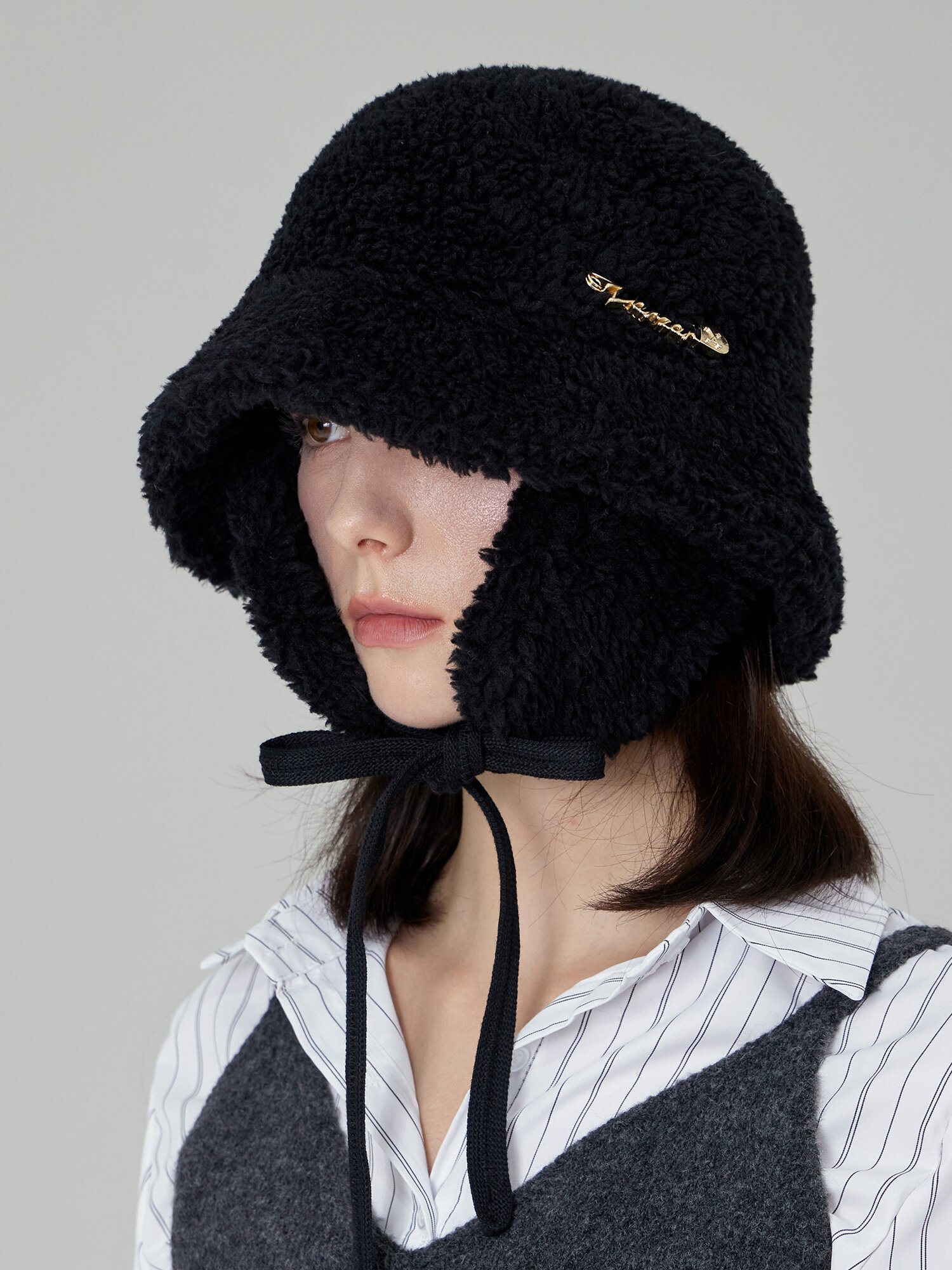 바잘 세이프티 핀 세르파 퍼 플랩 버킷햇 블랙
