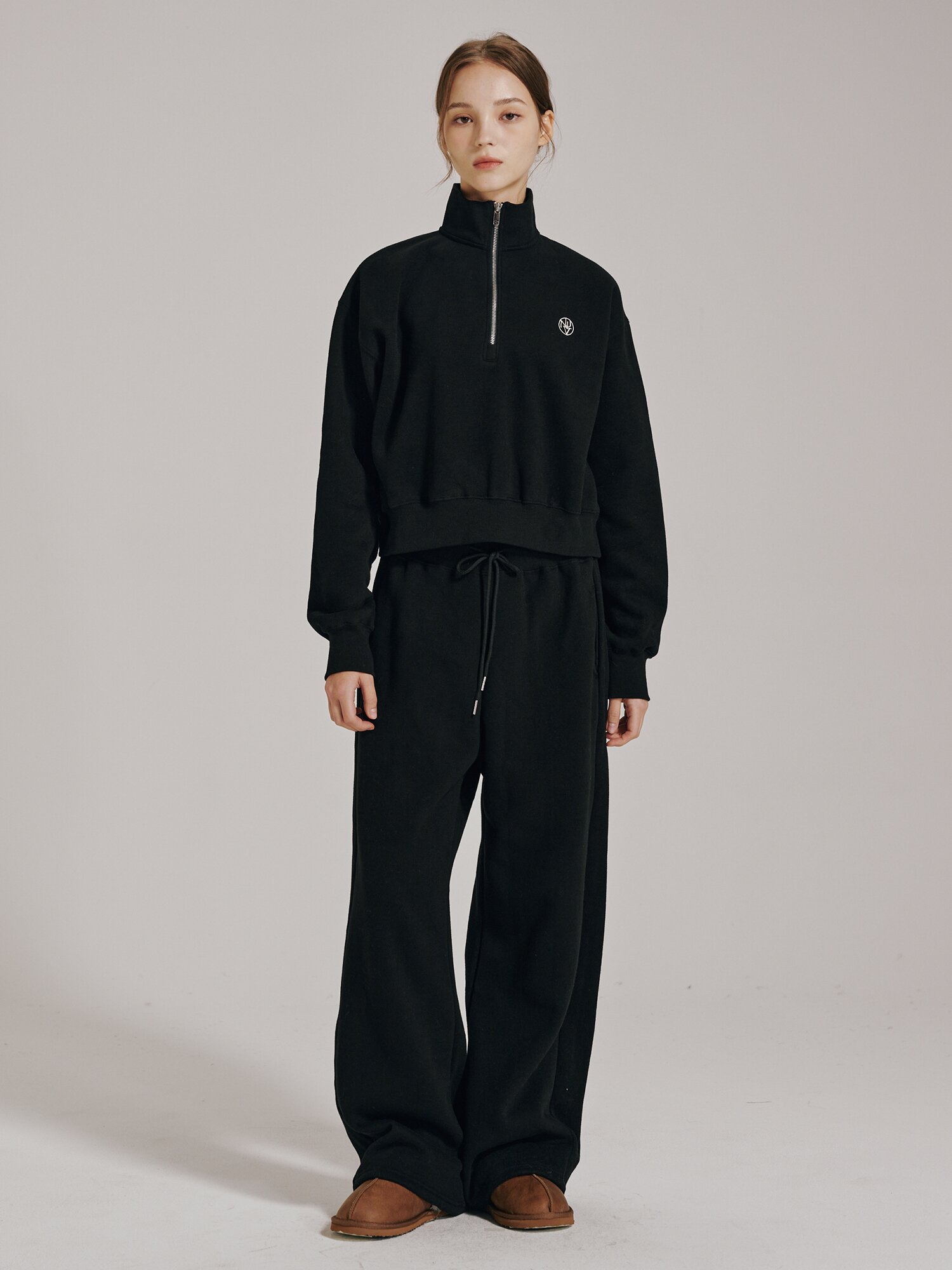 [기모] 하프집업 크롭 스웻셔츠 - 블랙 / Half Zip Up Crop Sweatshirts - Black