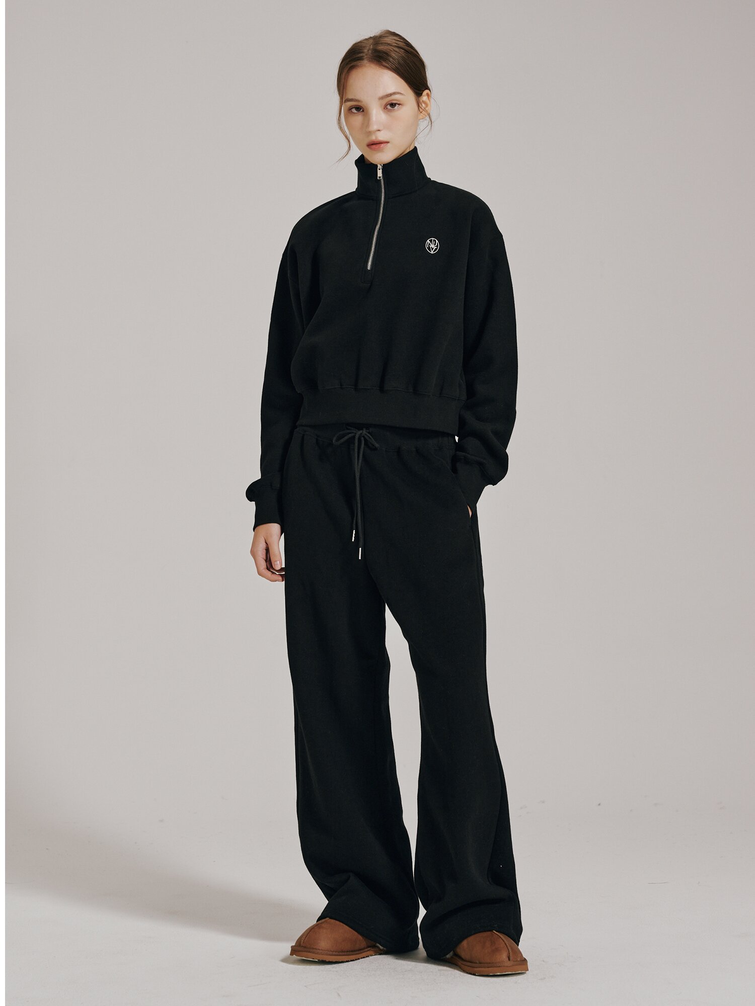 [기모] 하프집업 크롭 스웻셔츠 - 블랙 / Half Zip Up Crop Sweatshirts - Black