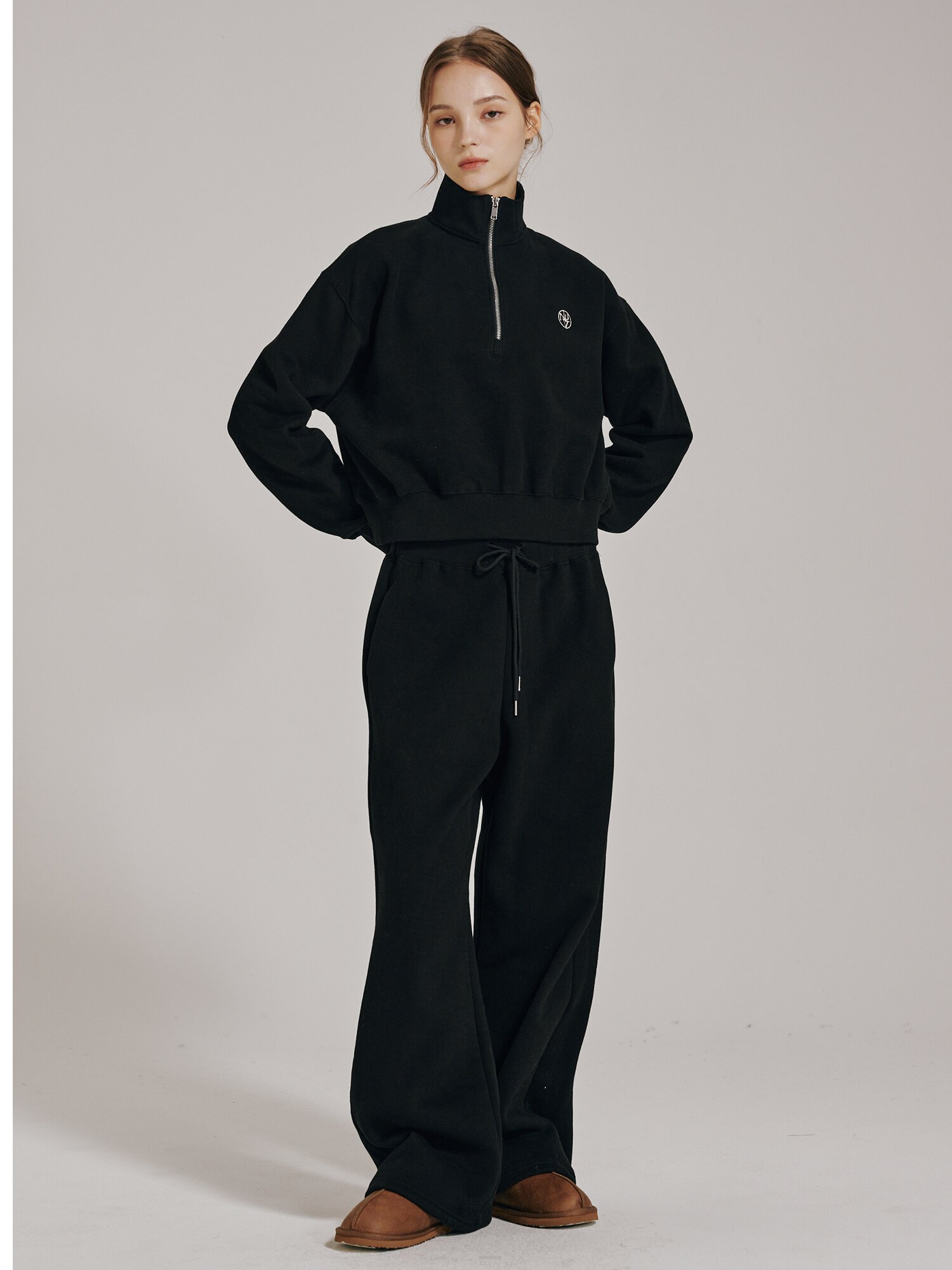 [기모] 하프집업 크롭 스웻셔츠 - 블랙 / Half Zip Up Crop Sweatshirts - Black