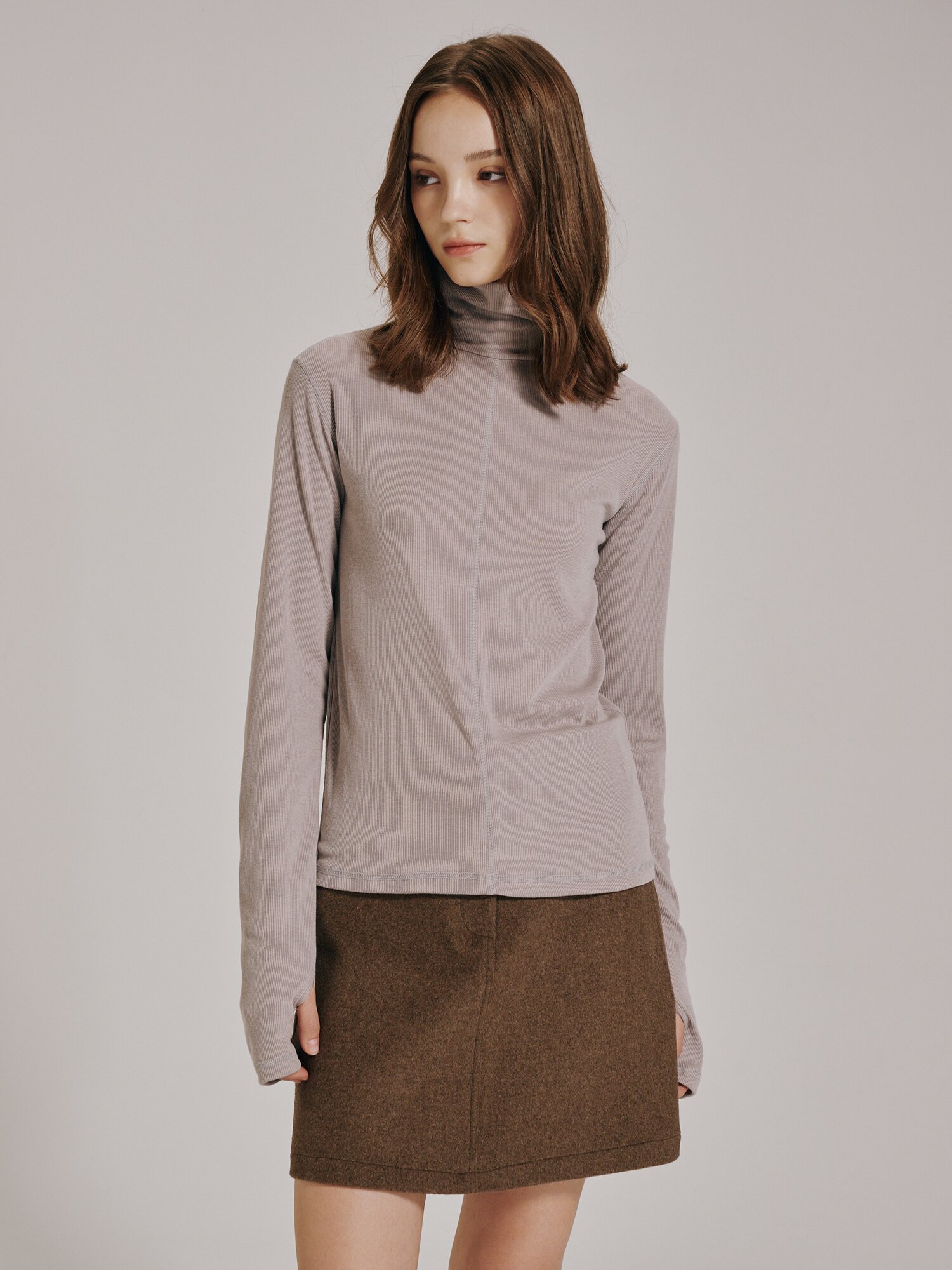 스티치 터틀넥 워머 티셔츠 - 모카 / Stitch Turtleneck Warmer T-Shirt - Mocha