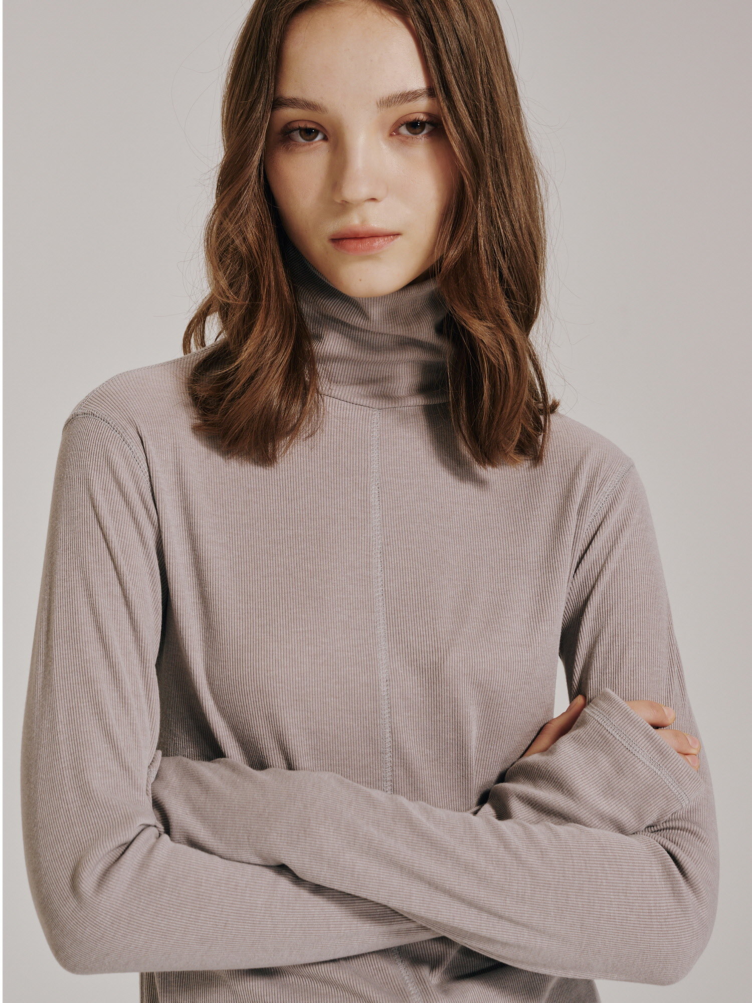스티치 터틀넥 워머 티셔츠 - 모카 / Stitch Turtleneck Warmer T-Shirt - Mocha