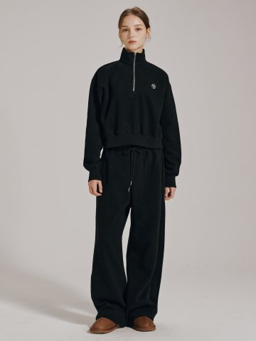 [기모] 하프집업 크롭 스웻셔츠 셋업 - 블랙 / Half Zip Up Crop Sweatshirts Set Up - Black
