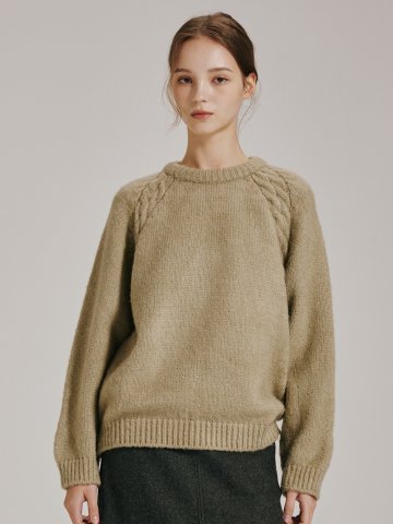 라운드 넥 울 니트 - 올리브 / Round Neck Wool Knit - Olive

