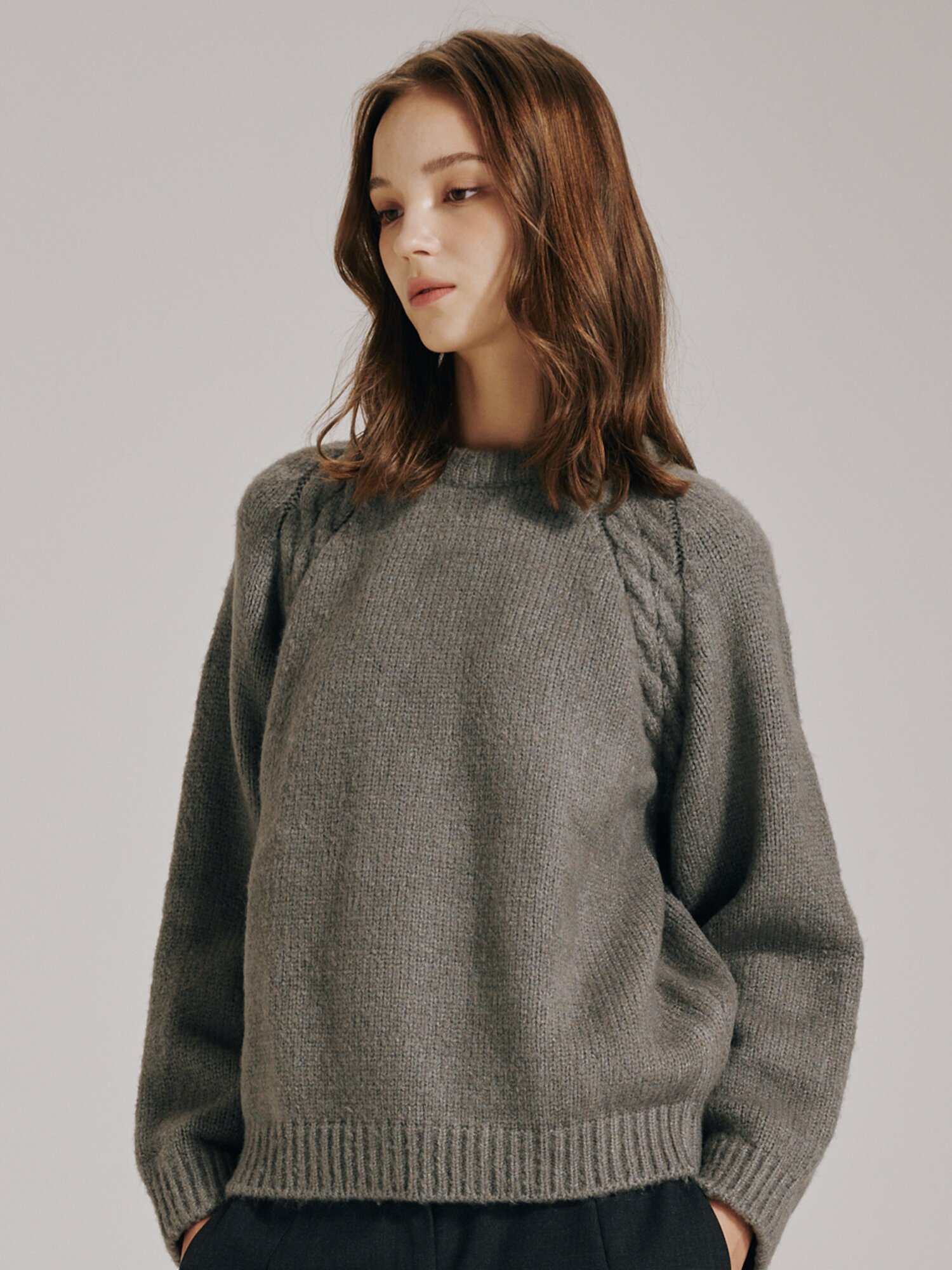라운드 넥 울 니트 - 멜란지 그레이 / Round Neck Wool Knit -M.Gray