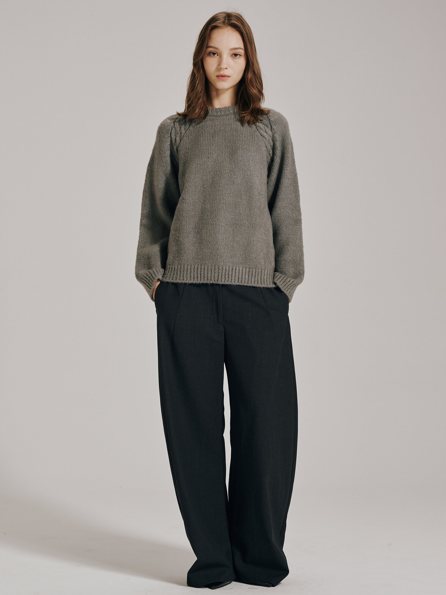 라운드 넥 울 니트 - 멜란지 그레이 / Round Neck Wool Knit -M.Gray