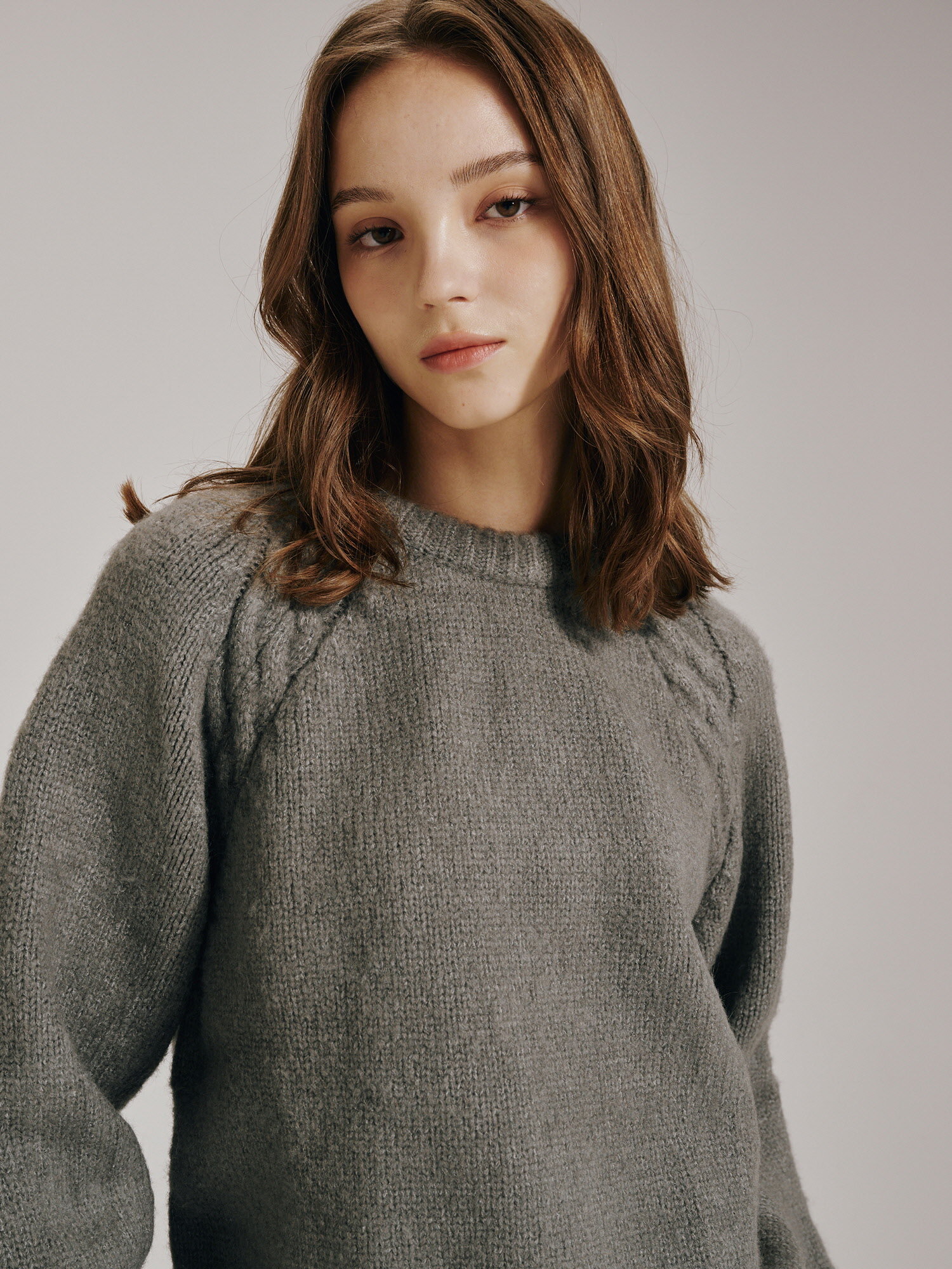 라운드 넥 울 니트 - 멜란지 그레이 / Round Neck Wool Knit -M.Gray