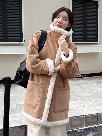 Classic Reversible Mustang Coat - Beige