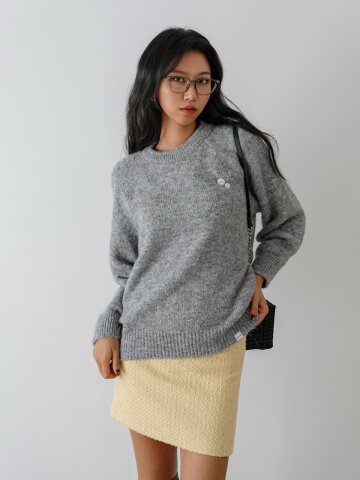 라운드넥 베이직 오버핏 단추 니트_그레이