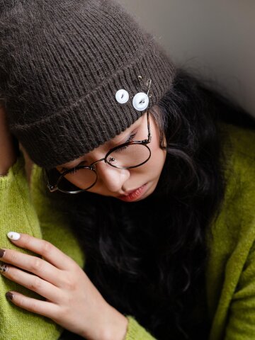 겨울 앙고라 니트 클립 단추 비니_브라운