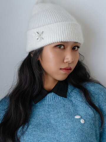 겨울 앙고라 니트 클립 단추 비니_화이트