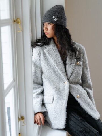 SOLÉVIA 골드버튼 부클 앙고라 텍스처 오버핏 누빔 자켓코트_그레이