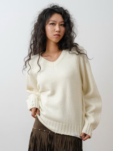 V넥 베이직 오버핏 단추 니트_아이보리