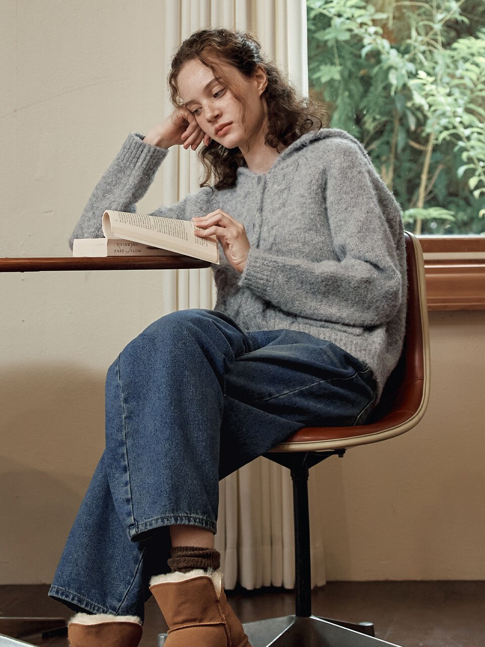스티치 포인트 가디건 / 그레이