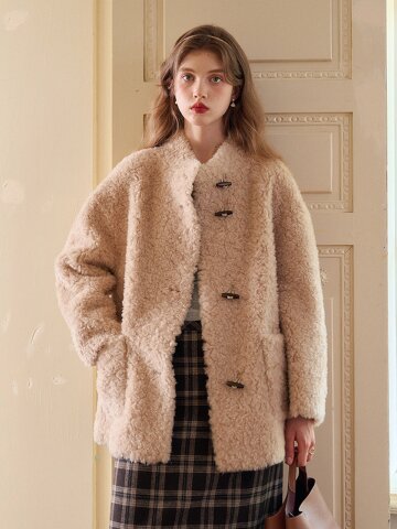 SR_Collar fur integrated jacket