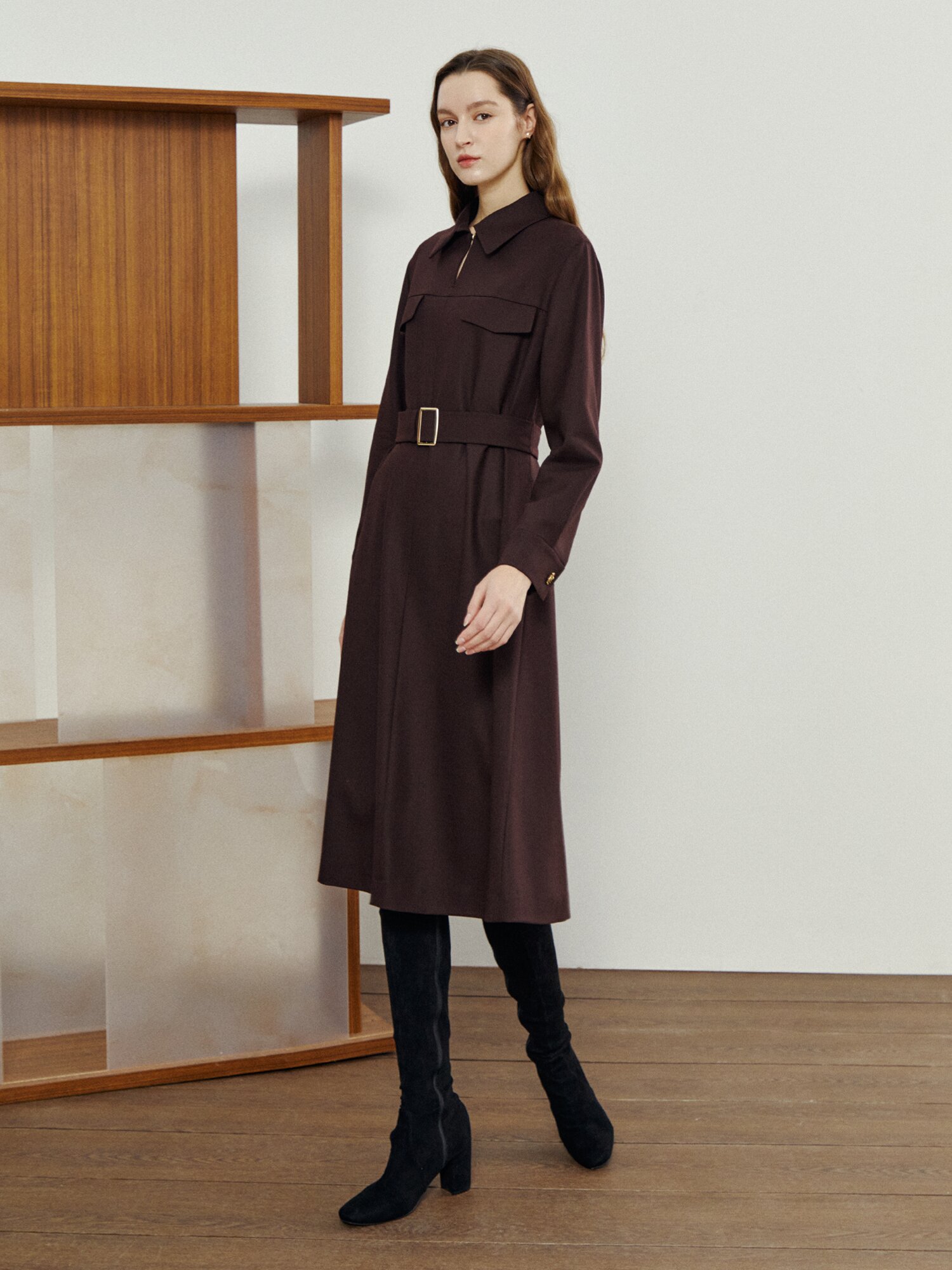 울 블렌드 헤링본 싱글 칼라 원피스 (DARK BROWN)