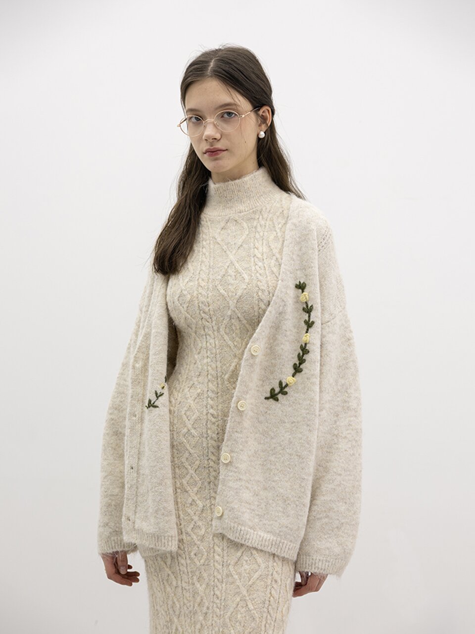 WD_Flower embroidery knit cardigan_2color