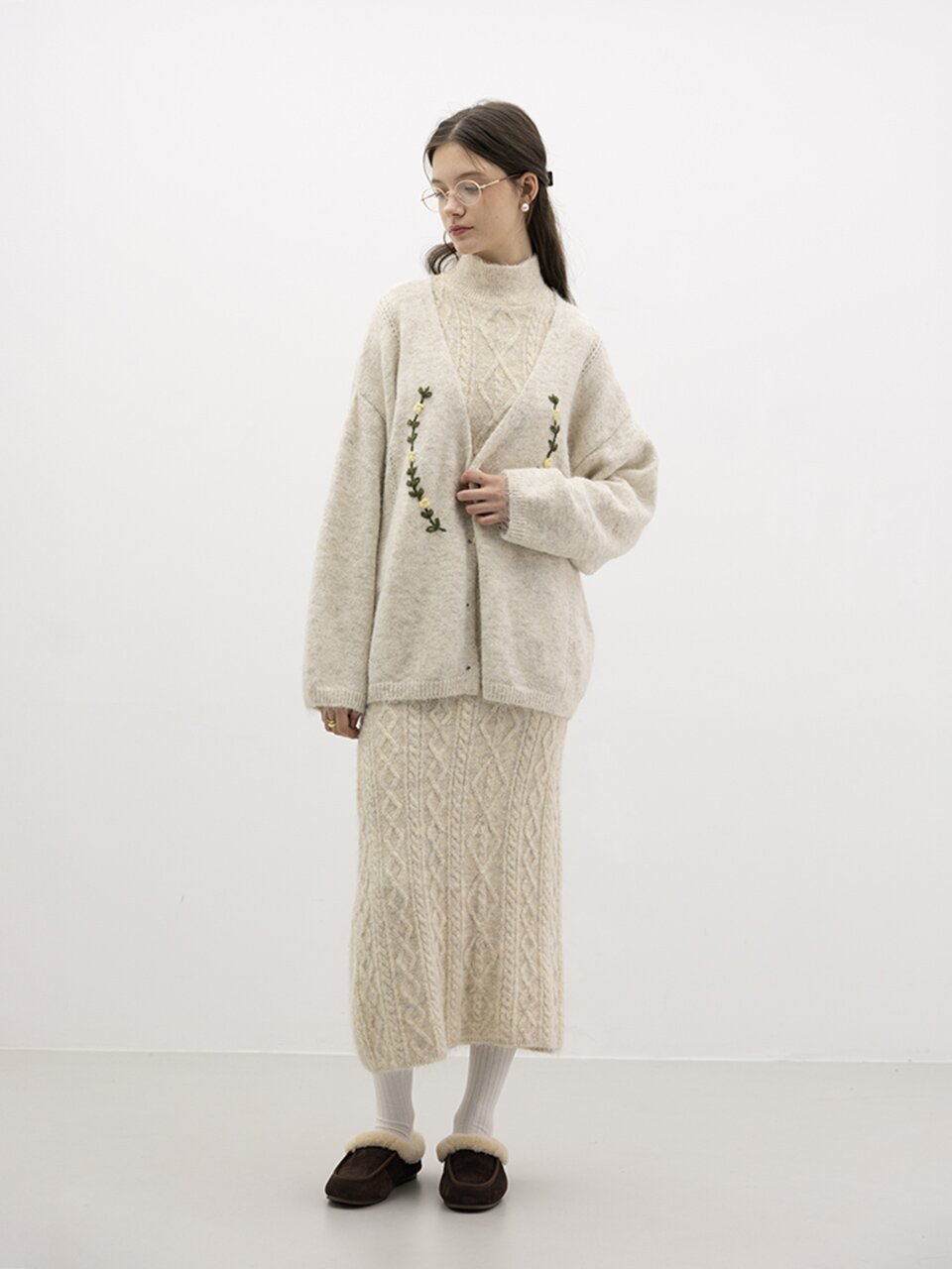 WD_Flower embroidery knit cardigan_2color