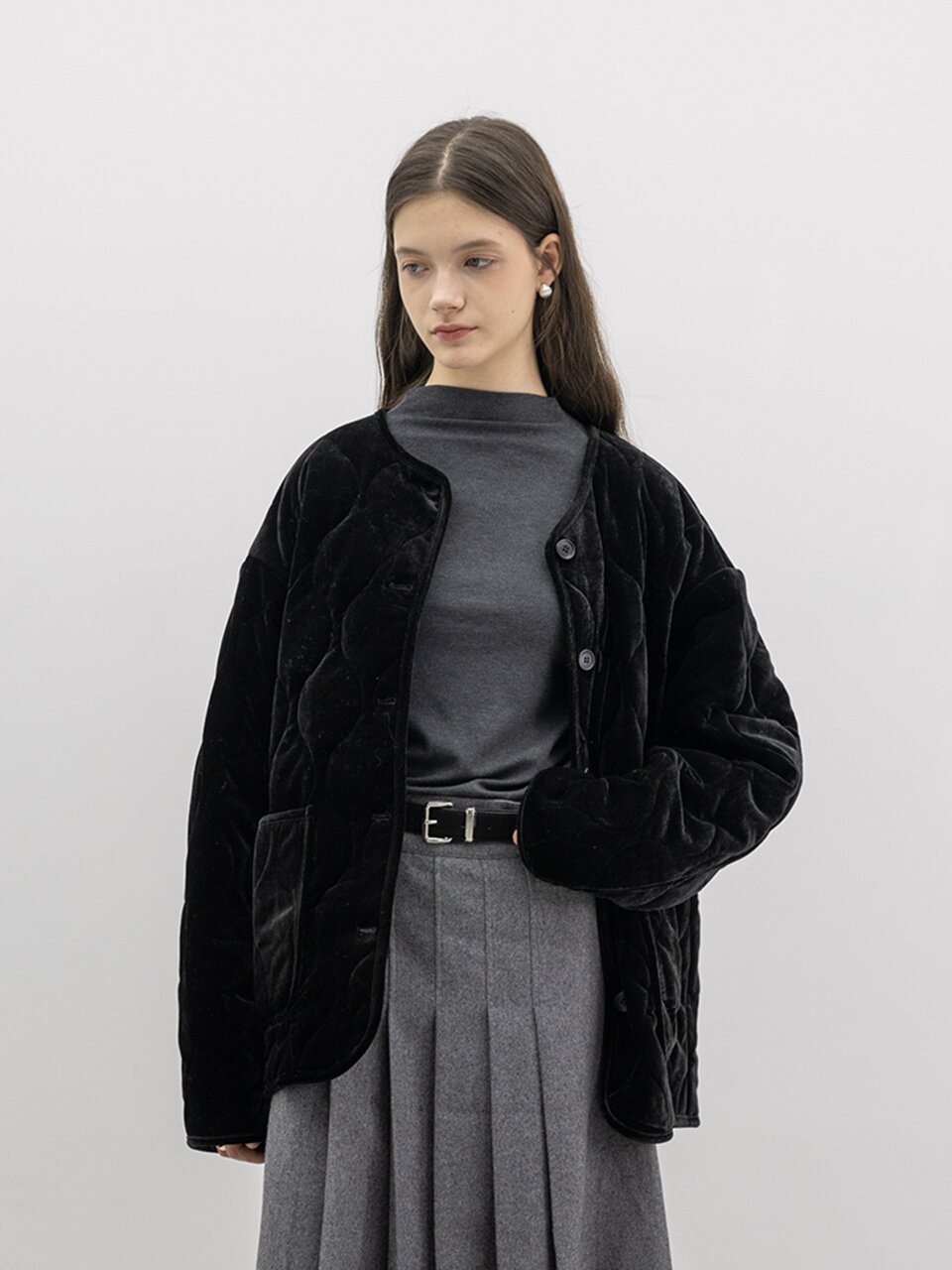 WD_Black velvet elegant coat