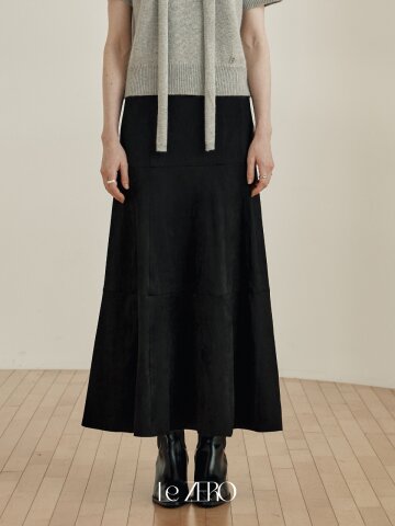 르제로 스웨이드 플레어 스커트 / 블랙
