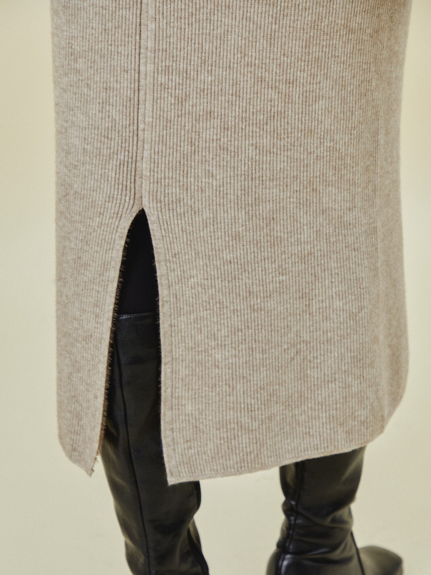 기모 H라인 니트 스커트 (MELANGE BEIGE)