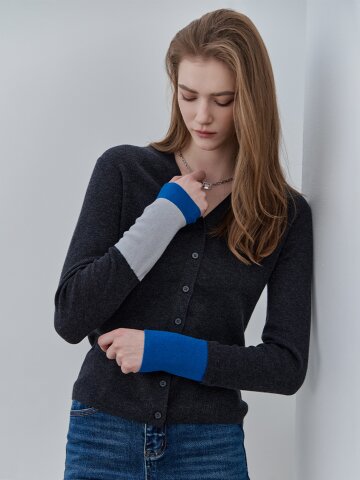 [케이미에르] 배색 포인트 브이넥 버튼 니트 가디건