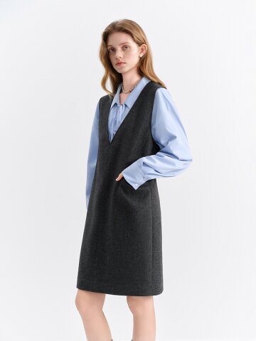 WD_Wool v-neck sleeveless dress