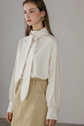 엘리 타이넥 셔링 블라우스 (2컬러)