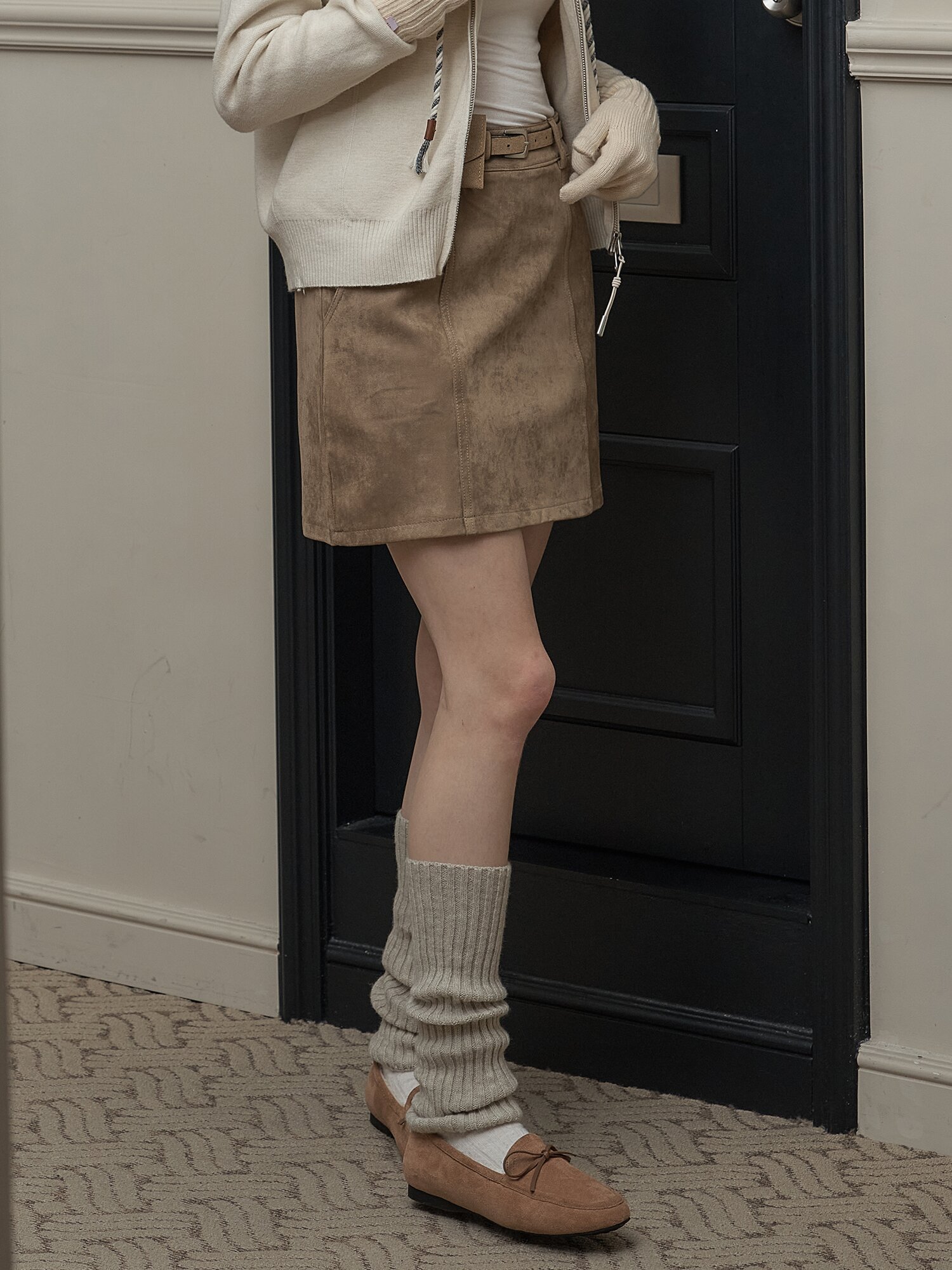 SUEDE INCISION MINISKIRT