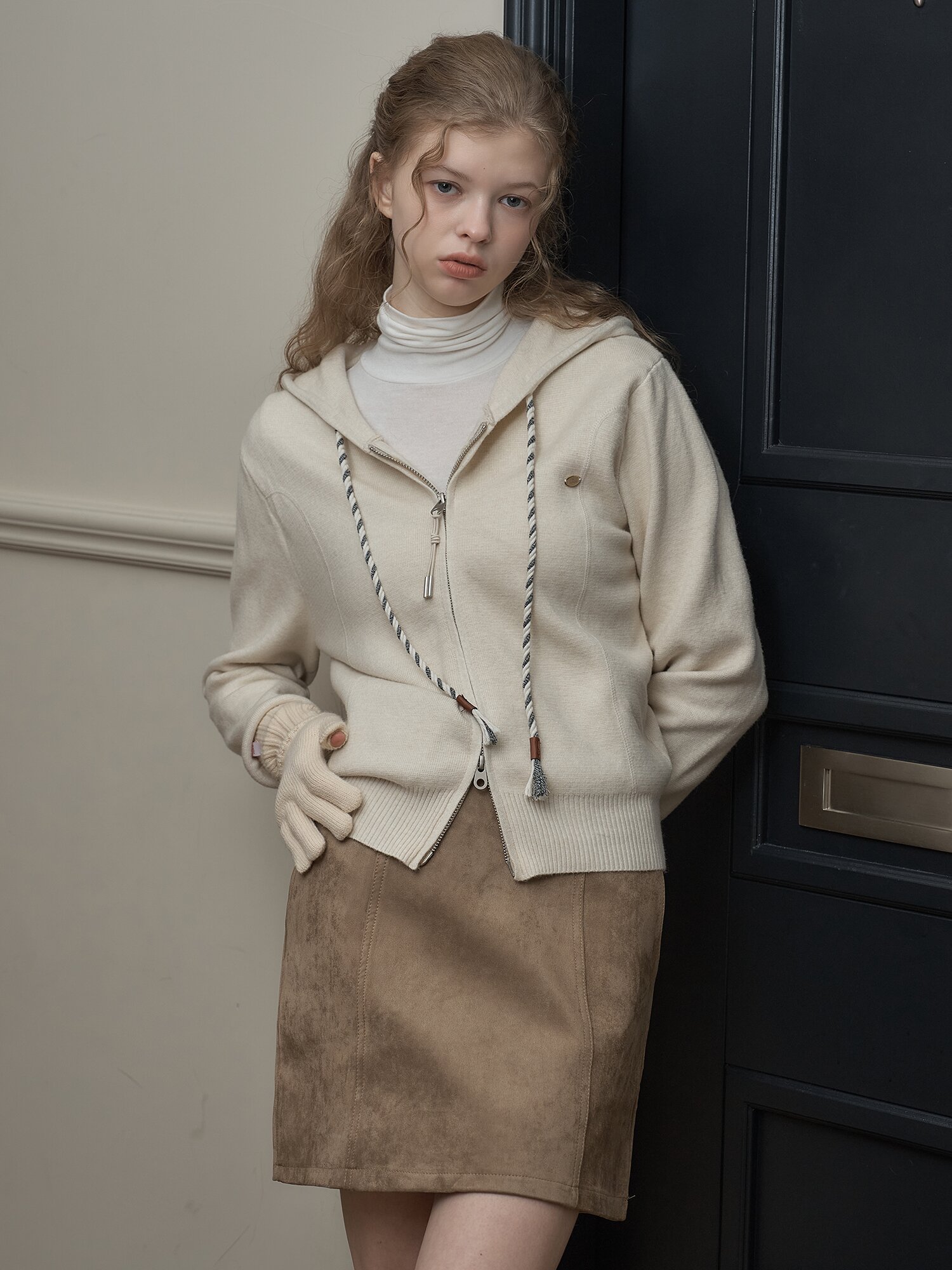 SUEDE INCISION MINISKIRT