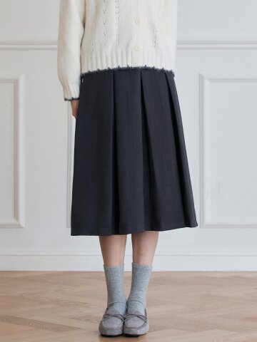 Pleated midi skirt